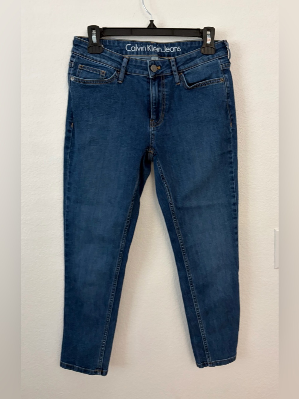 Calvin Klein Jeans Women's Dark Blue Slim Straight Capri Length Jeans Size 6